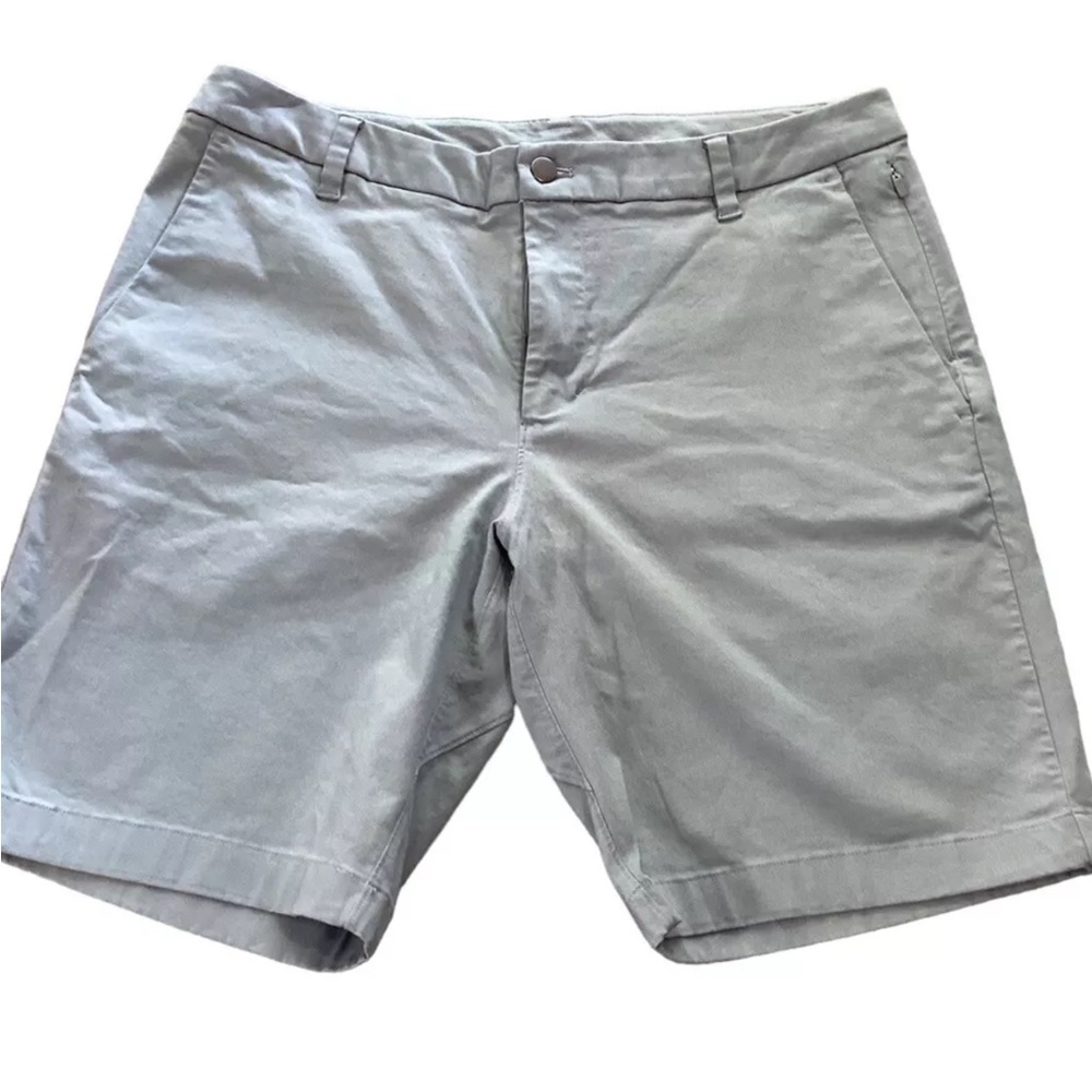 Lululemon Shorts Mens  Stretch Golf Casual Walking Size 34 Cotton Blend